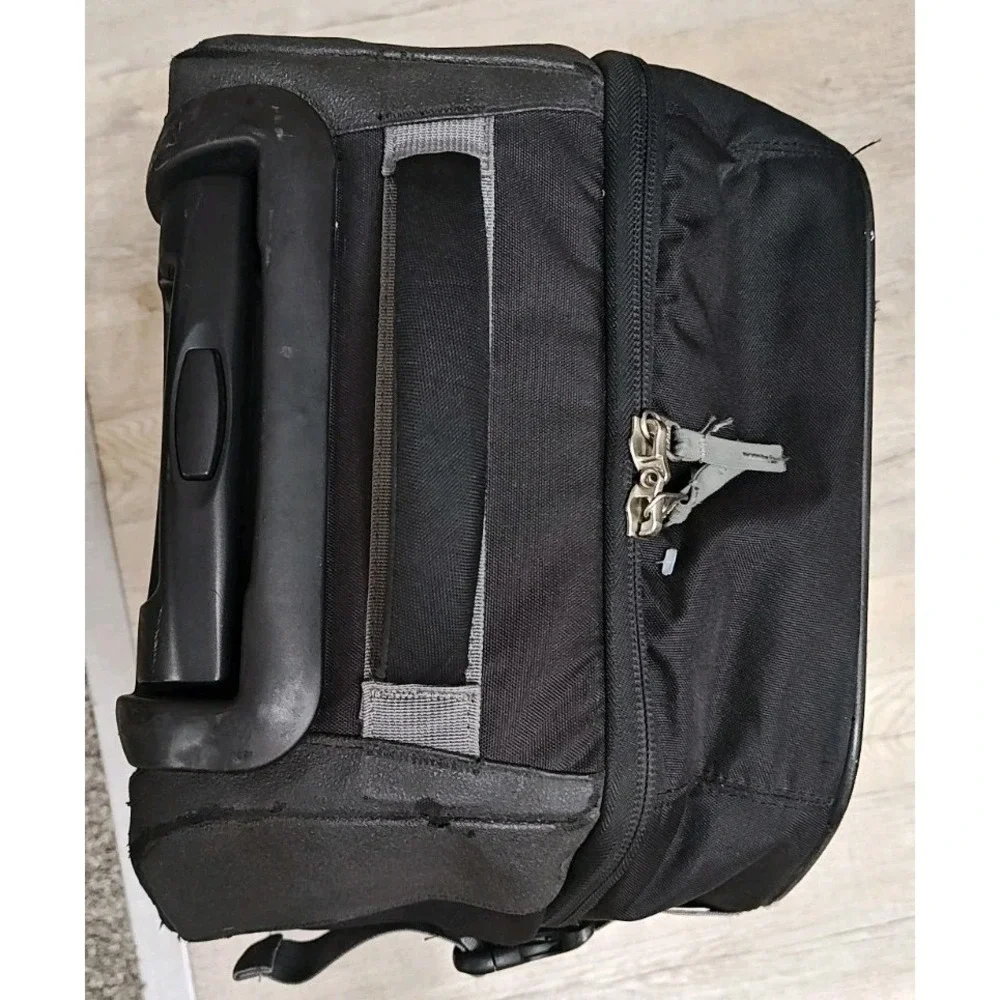 Oakley Tactical Rolling Suitcase Black Quilted Luggage Large Travel Bag 26x14x10